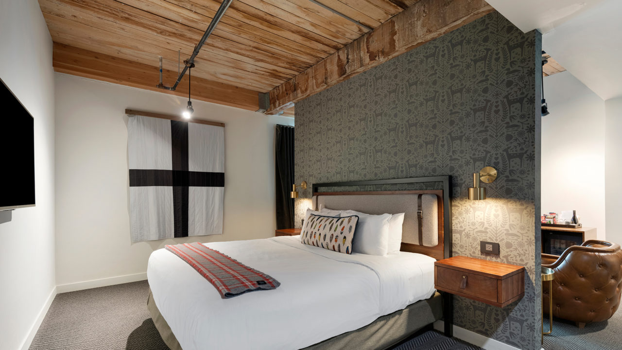 Hewing Atrium Suite Bed